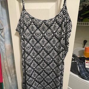 Elegant Black and White Geometric Women's Blouse